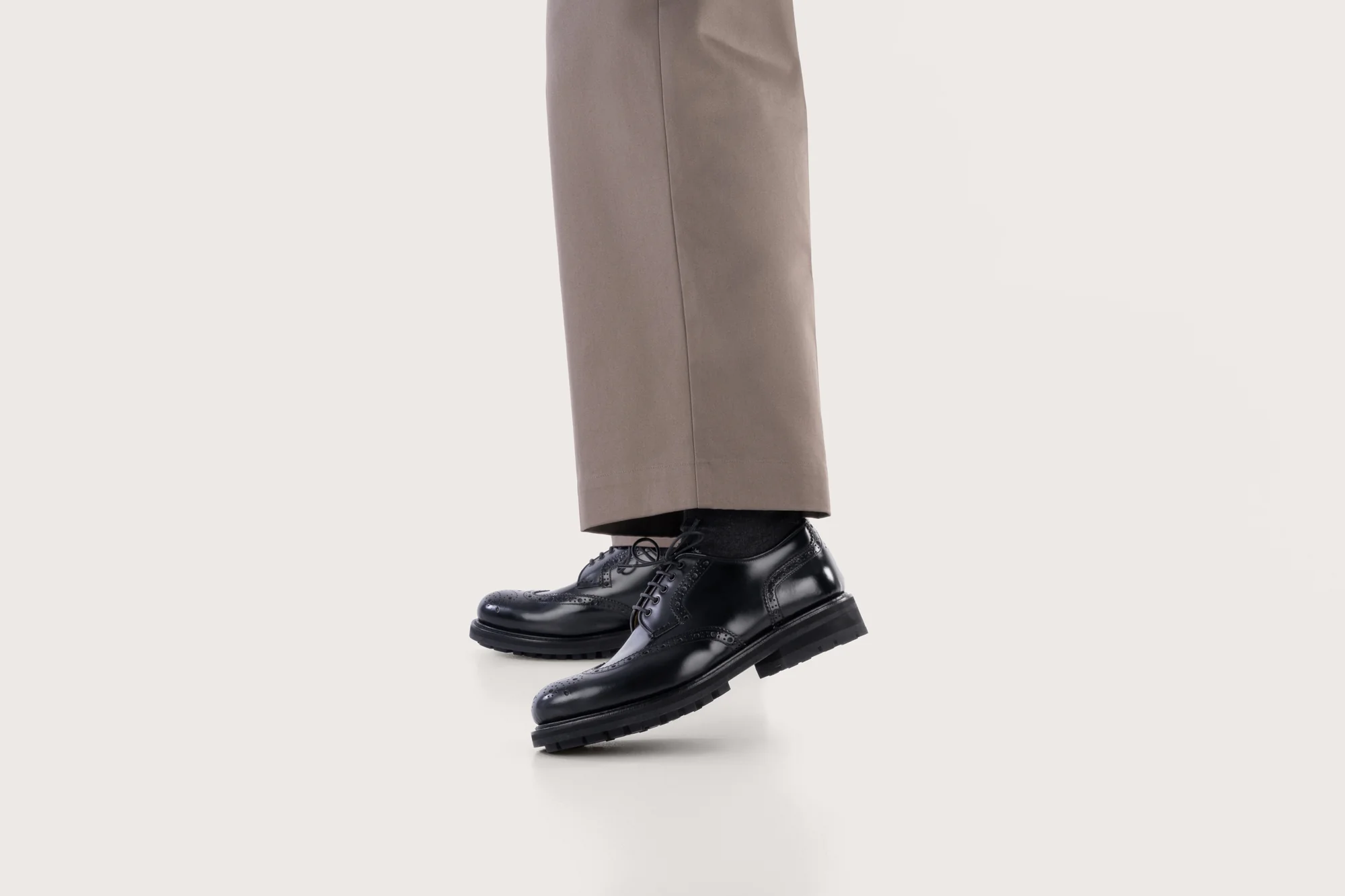VANDA Windsor Noir Commando - Image 8